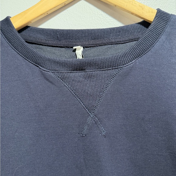 Elegant Navy Blue Long Sleeve Dress - Picture 4 of 7